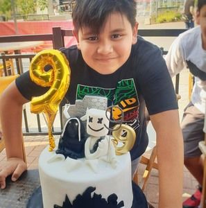 Meet your Posher, Roxanne